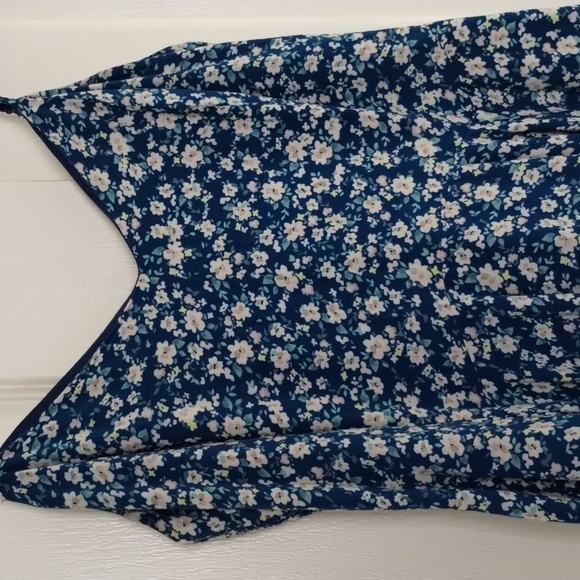 Xhilaration blue white floral sundress size medium adjustable straps, lace up - Picture 2 of 12